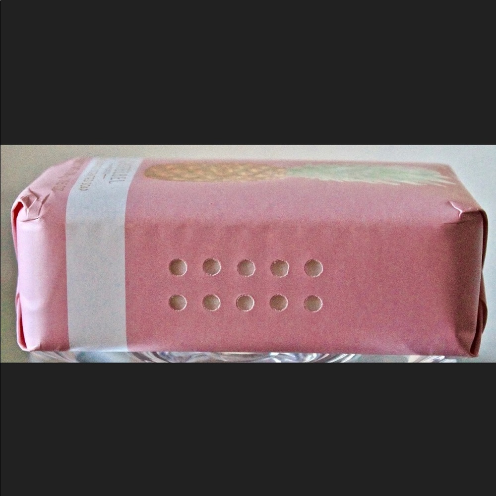CASTELBEL PORTO PINEAPPLE SCENTED SOAP BAR - Picture 2 of 3